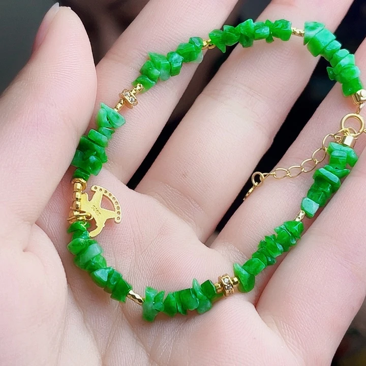 翡翠未镶嵌颈饰多样性