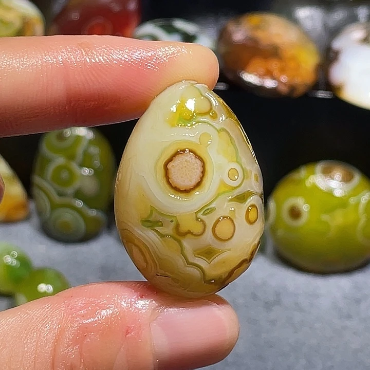 未镶嵌玛瑙/玉髓珠宝奇石