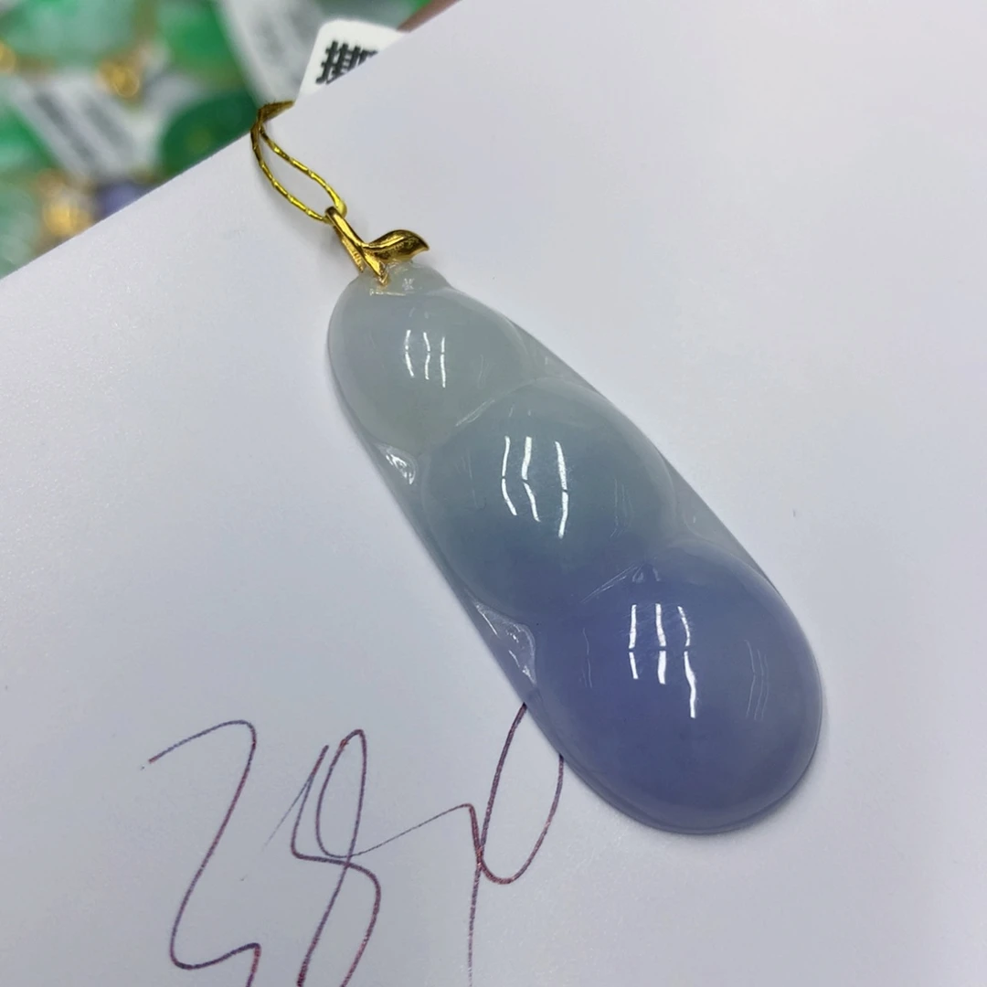 翡翠颈饰18K金镶嵌翡翠