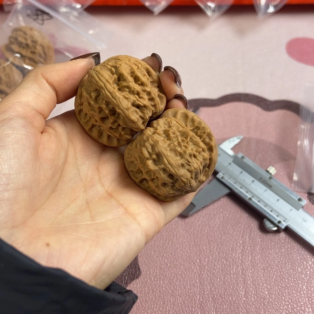 吊坠文玩核桃40野狼95
