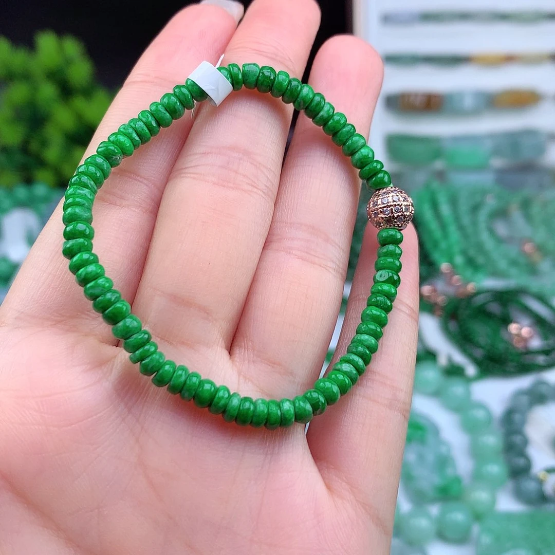 翡翠未镶嵌颈饰手串