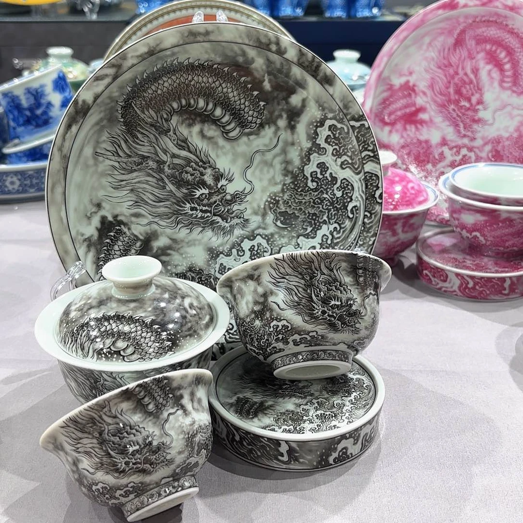 瓷片景德镇瓷器精品陈列