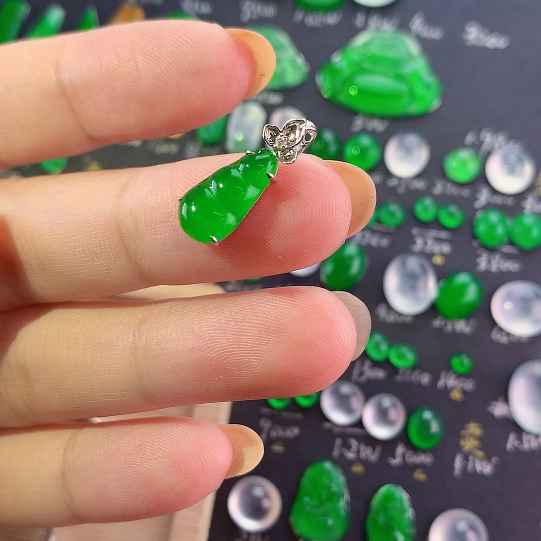 翡翠未镶嵌颈饰纯天然翡翠a货