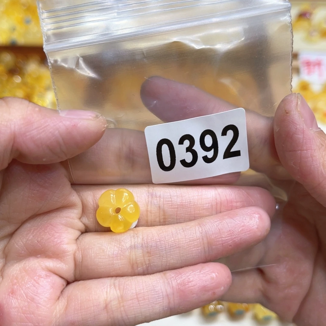 琥珀颈饰未镶嵌蜜蜡