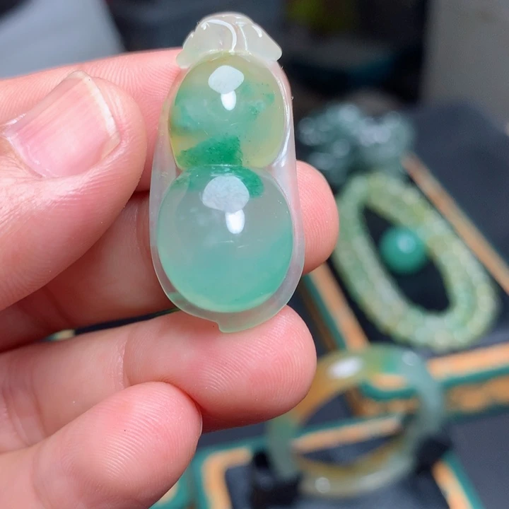 石英质玉未镶嵌吊坠(不含链)