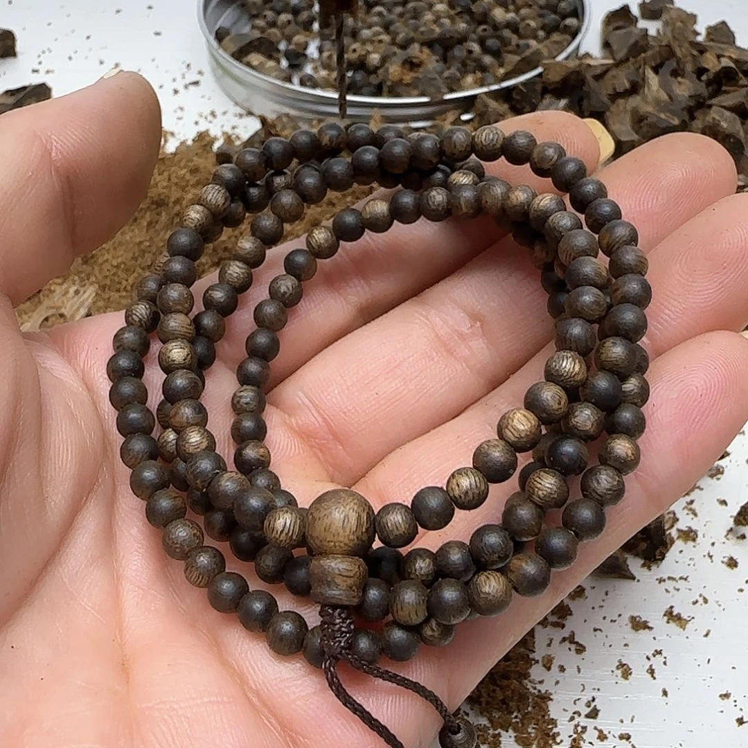 沉香木手串绿棋楠沉香0.4多圈7克