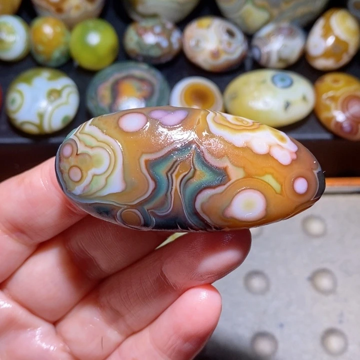 未镶嵌玛瑙/玉髓珠宝半成品16