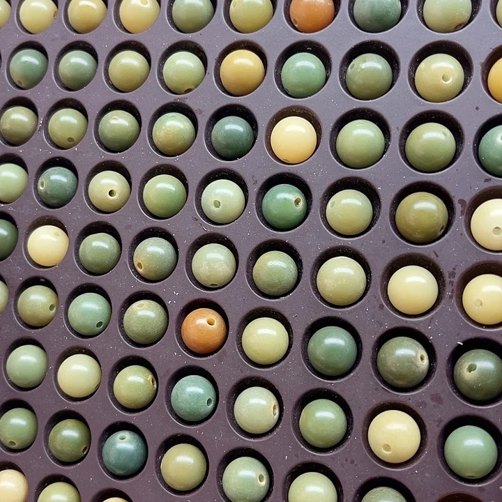 白玉菩提吊坠瑕疵10青提圆珠100颗卡灯牌宠100颗