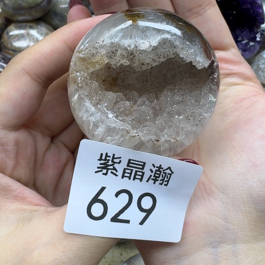 未镶嵌水晶大型摆件（非配饰）