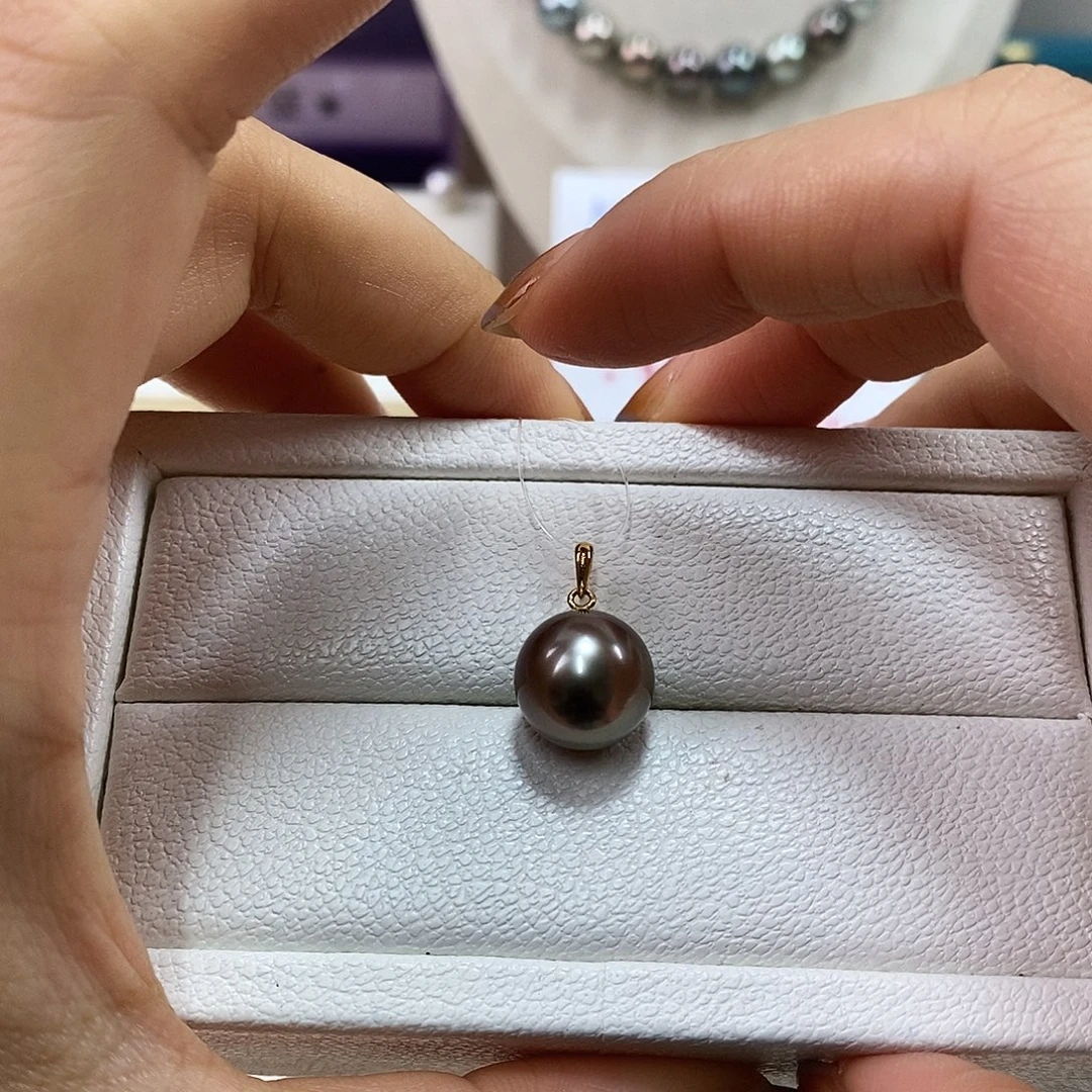 海水珍珠吊坠(不含链)18K金镶嵌11.7m大溪地黑珍珠吊坠（基本无暇）