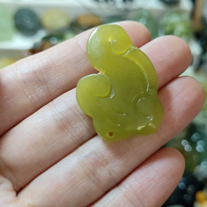 岫玉挂坠款式未镶嵌