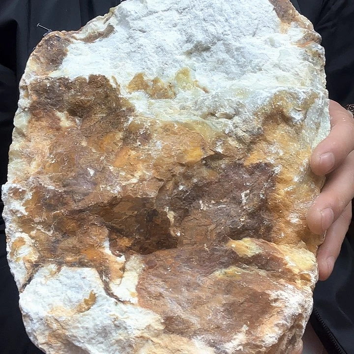 蛇纹石玉未镶嵌玉石1