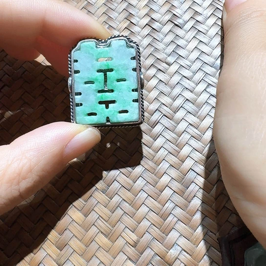 翡翠戒指银S925镶嵌个性十足