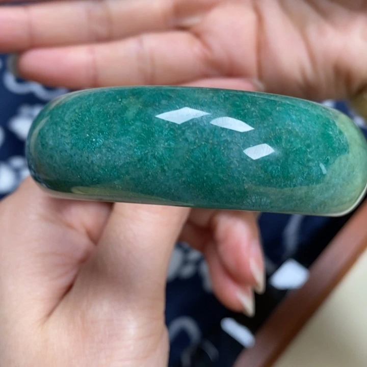 硅化珊瑚（珊瑚玉）未镶嵌手镯生****)