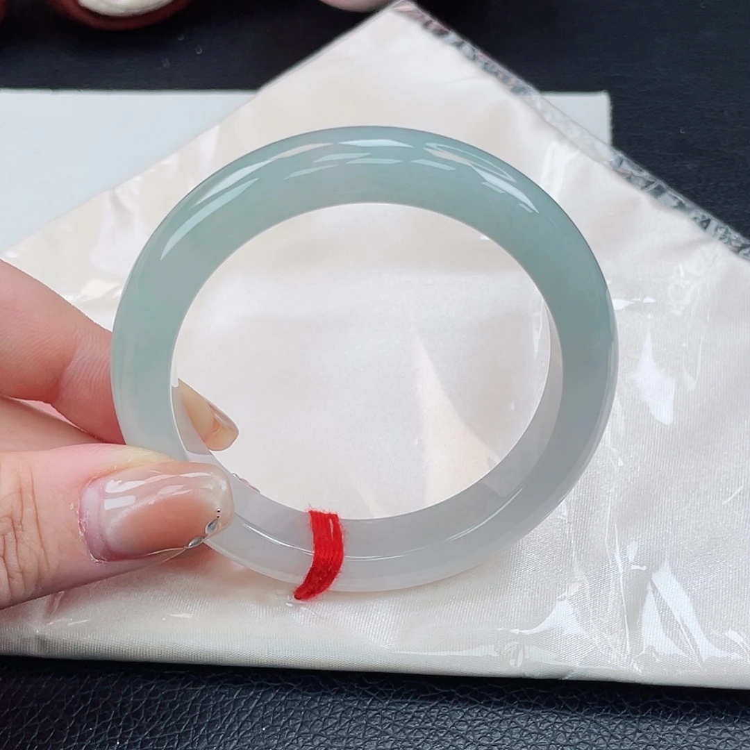 翡翠未镶嵌手镯56正圈渐变半山水