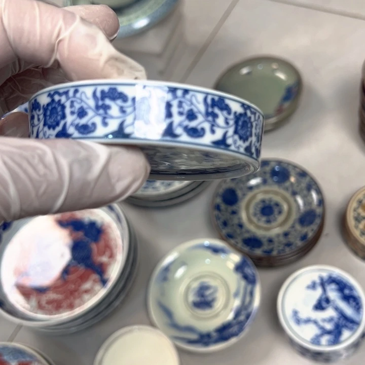 瓷片白青花缠枝莲实心盖置