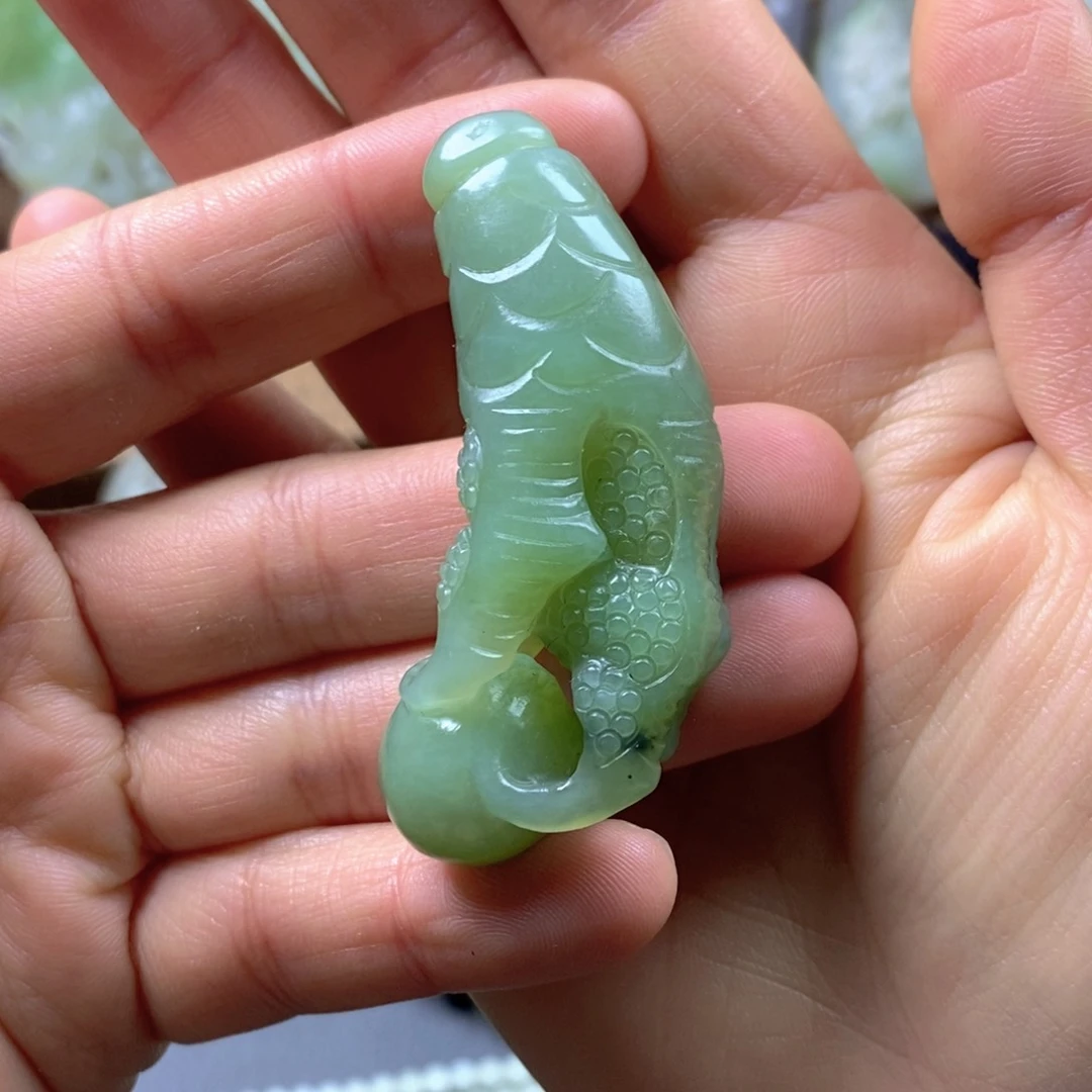 未镶嵌和田玉挂件