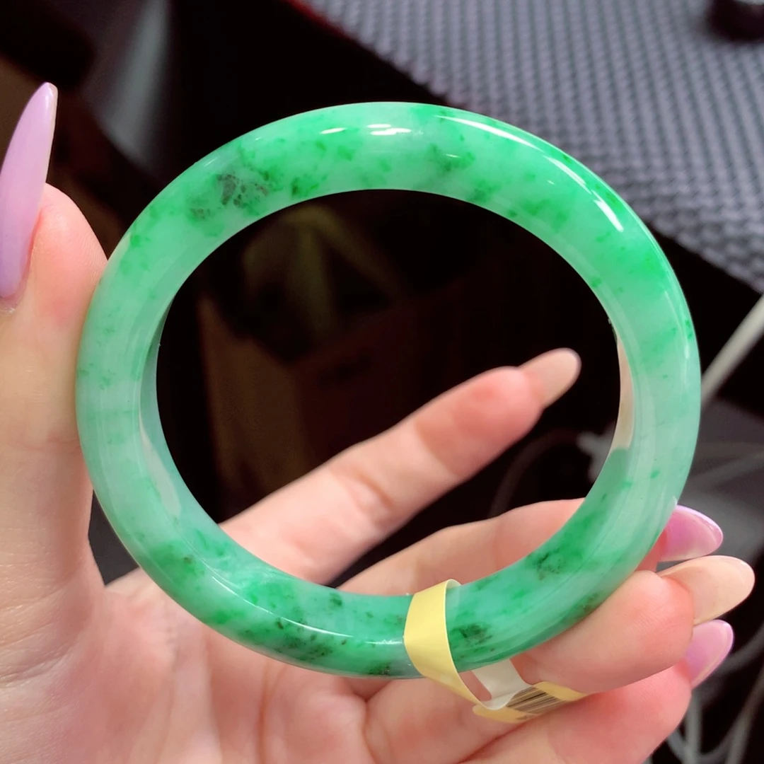 翡翠未镶嵌手镯翡翠