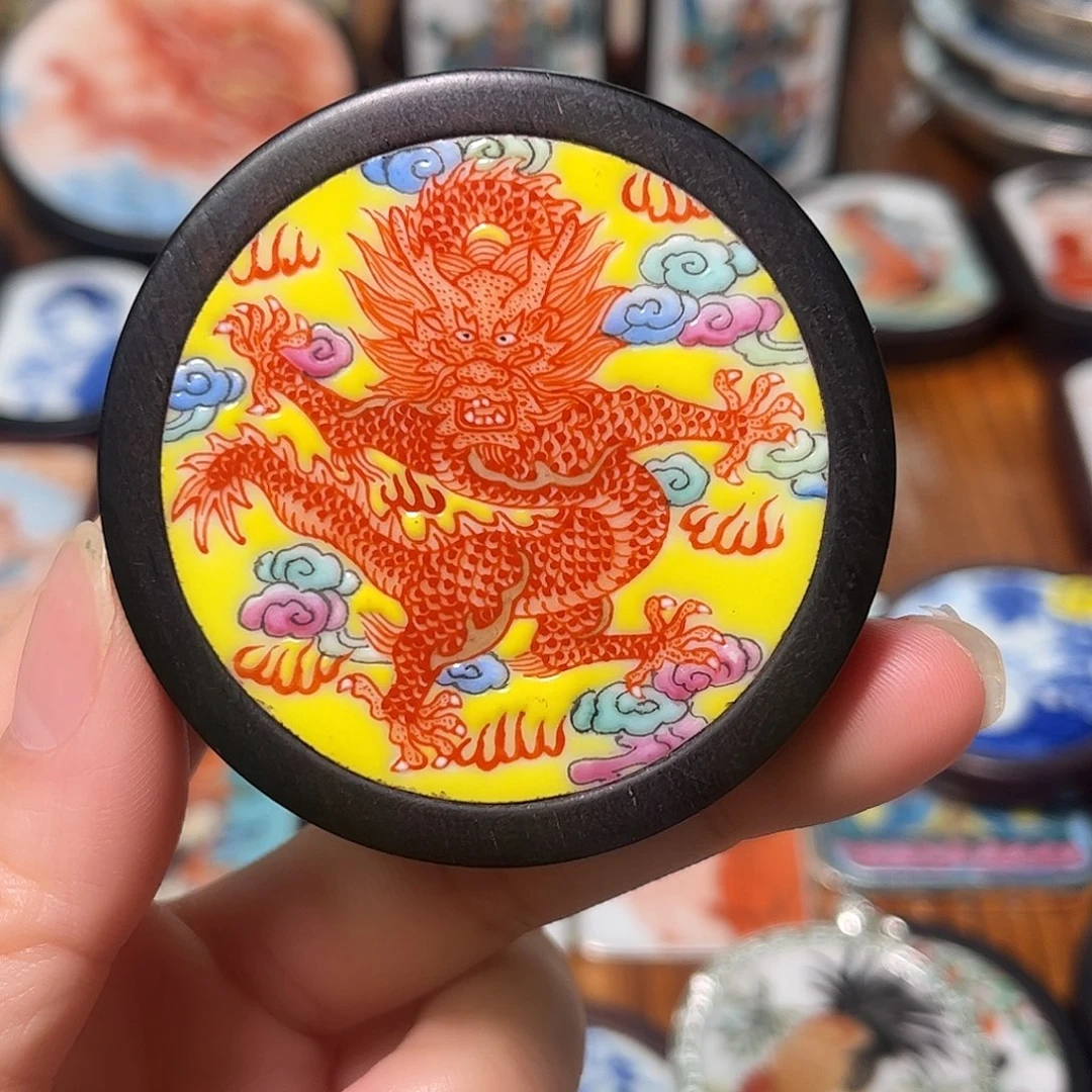 摆件陈*涛瓷片挂件一个