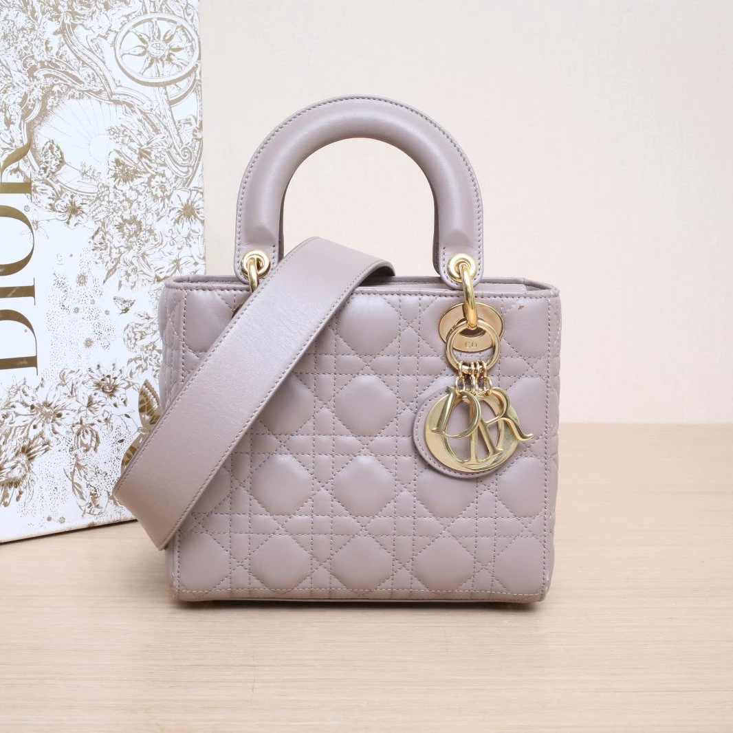 95新 DIOR/迪奥 【活动黑黑】戴妃包 四格 淡粉色 皮革S 金扣