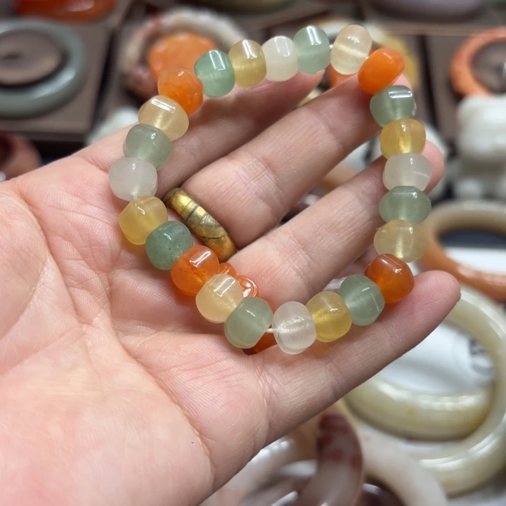 石英岩玉合金颈饰
