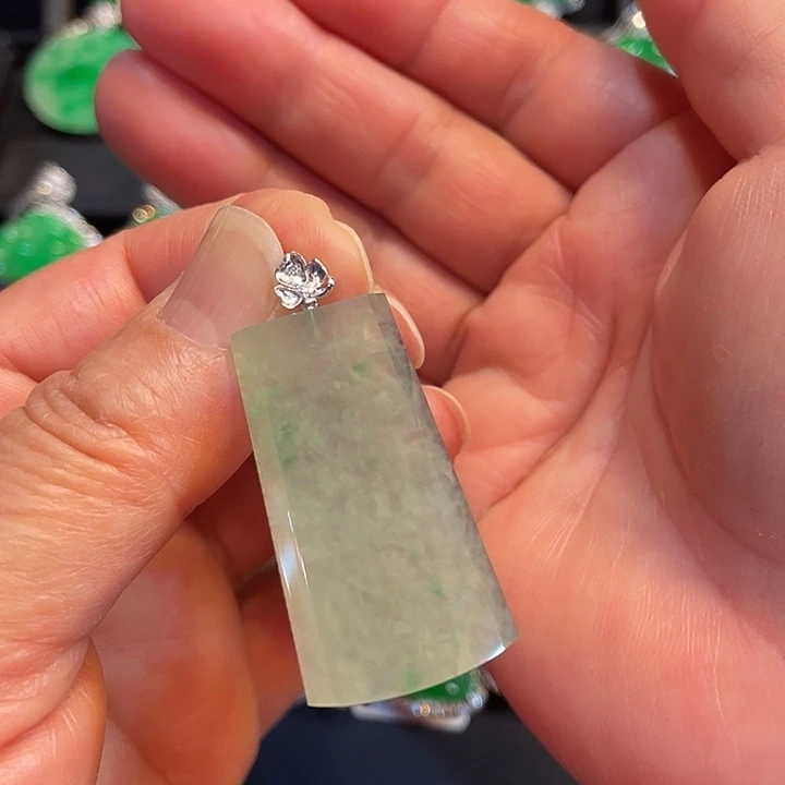 翡翠18K金镶嵌吊坠(不含链)天然缅甸翡翠A货