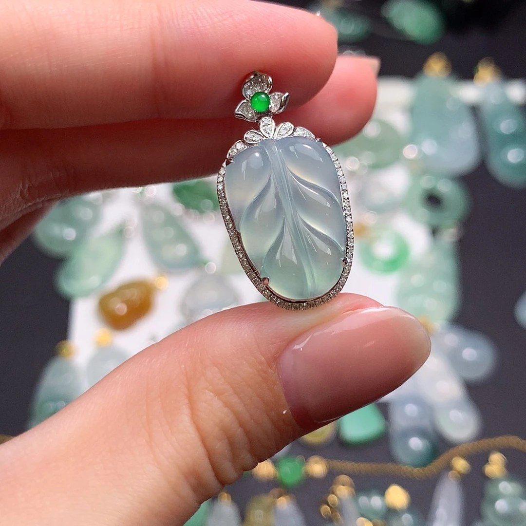 翡翠18K金镶嵌吊坠(不含链)