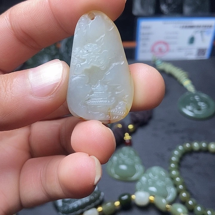 颈饰未镶嵌和田玉