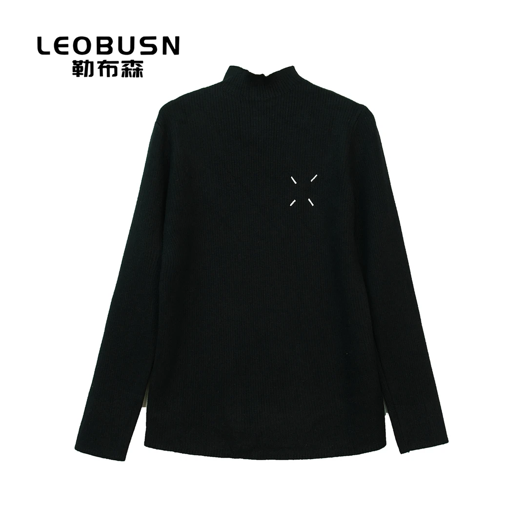 BL550【冬季新款】时尚黑色圆领拼色线条百搭款加绒毛衣8880C