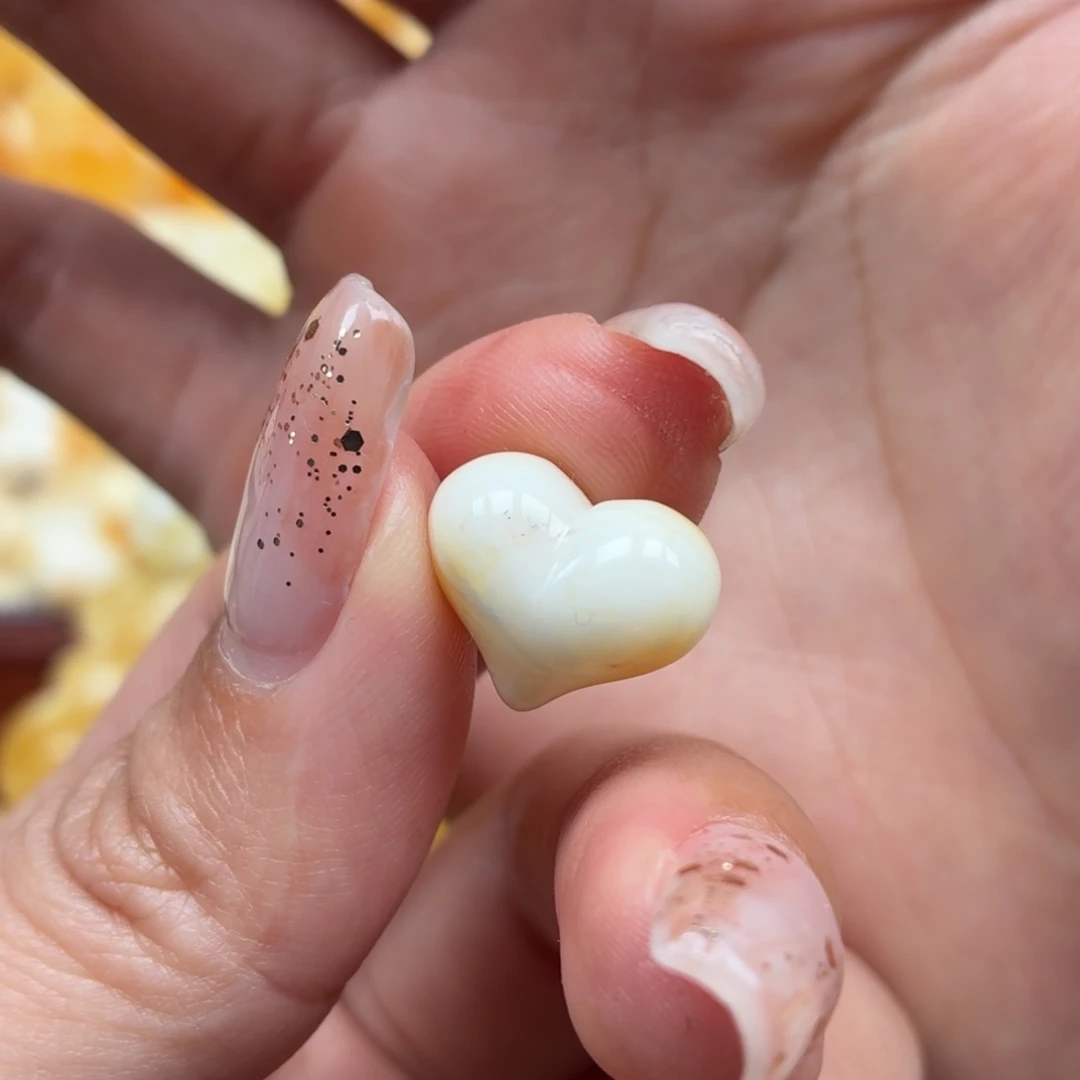 椰***冰琥珀未镶嵌裸石蜜蜡