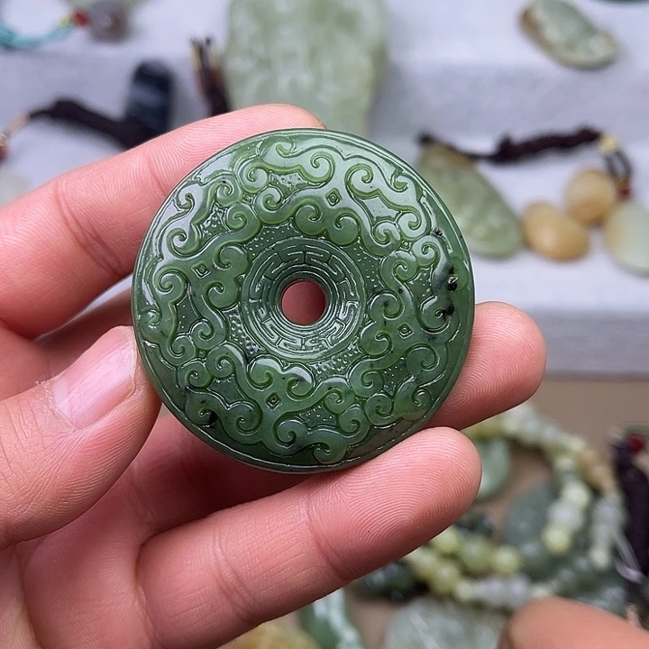 和田玉吊坠(赠链)未镶嵌