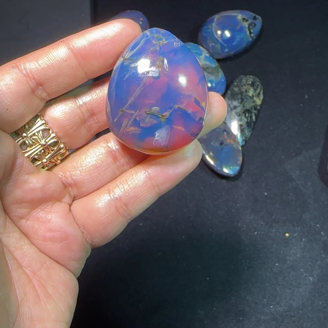 琥珀未镶嵌裸石琥珀