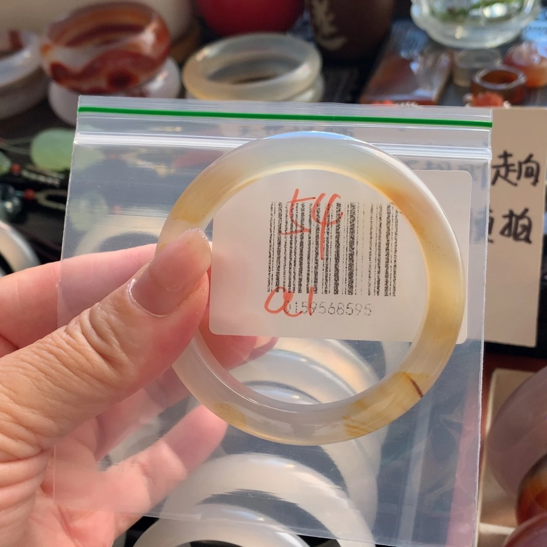 手镯玛瑙/玉髓未镶嵌54