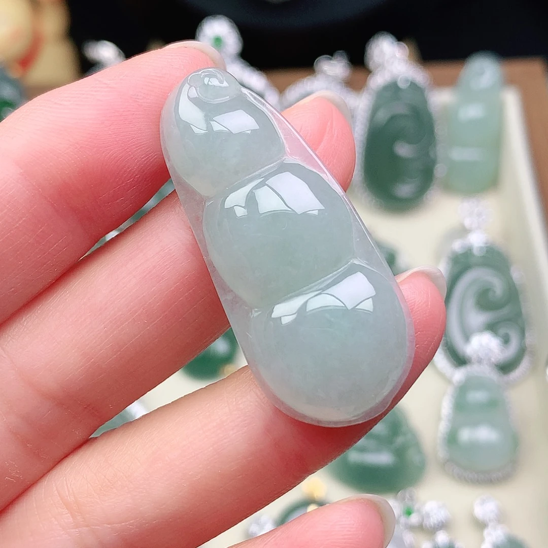 翡翠未镶嵌颈饰吊坠