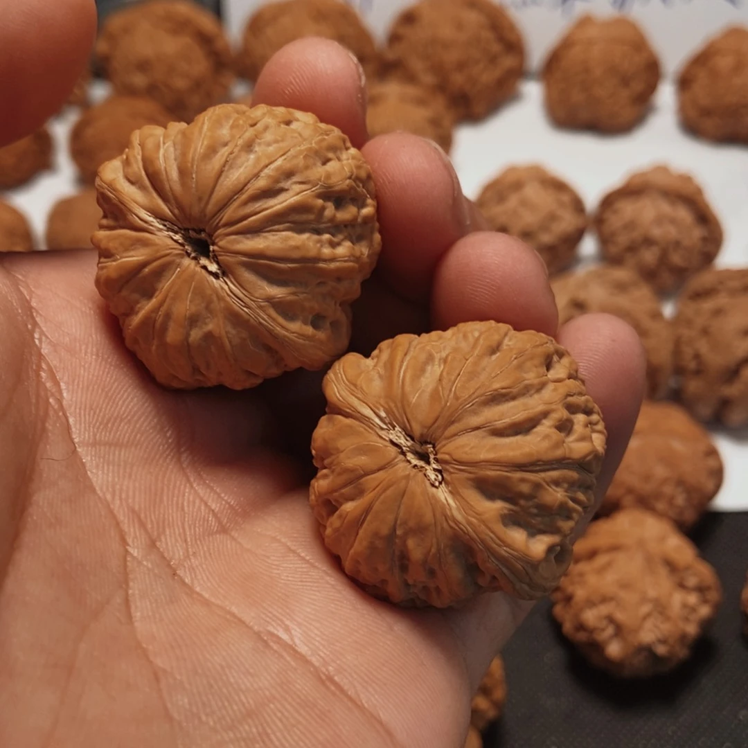 文玩核桃吊坠普**户铁锤