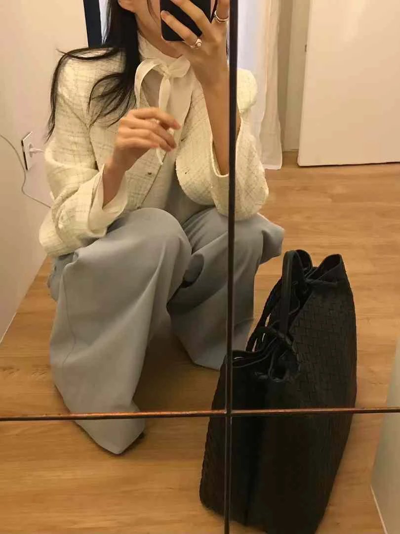 25年韩国东大门直邮春季新款 MENO 细纹编织圆领小香风短款外套