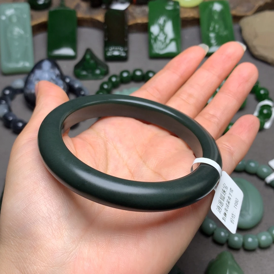 和田玉未镶嵌颈饰手镯58