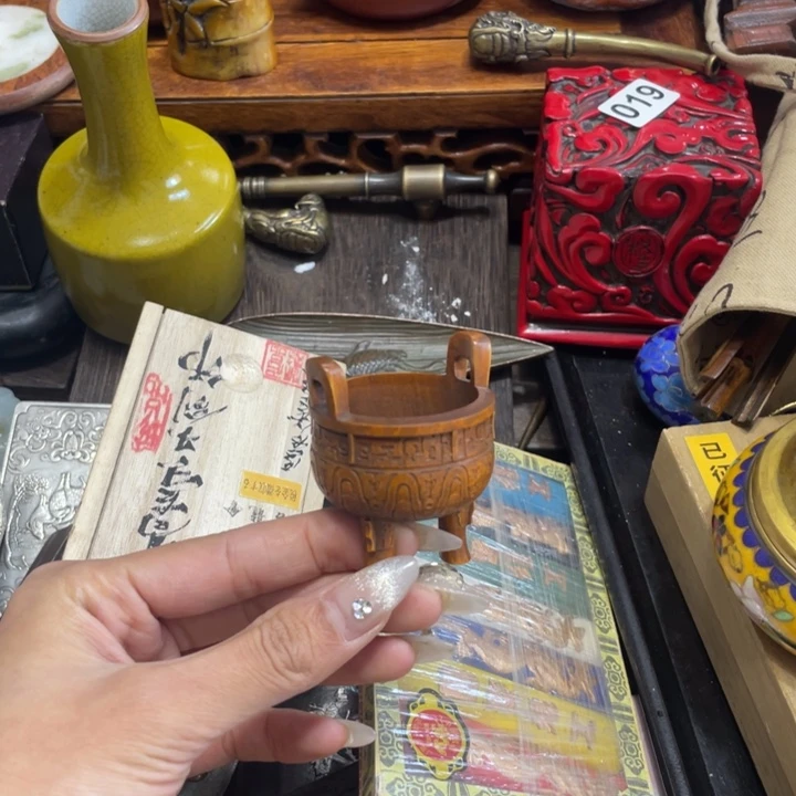 端景台紫檀木类木