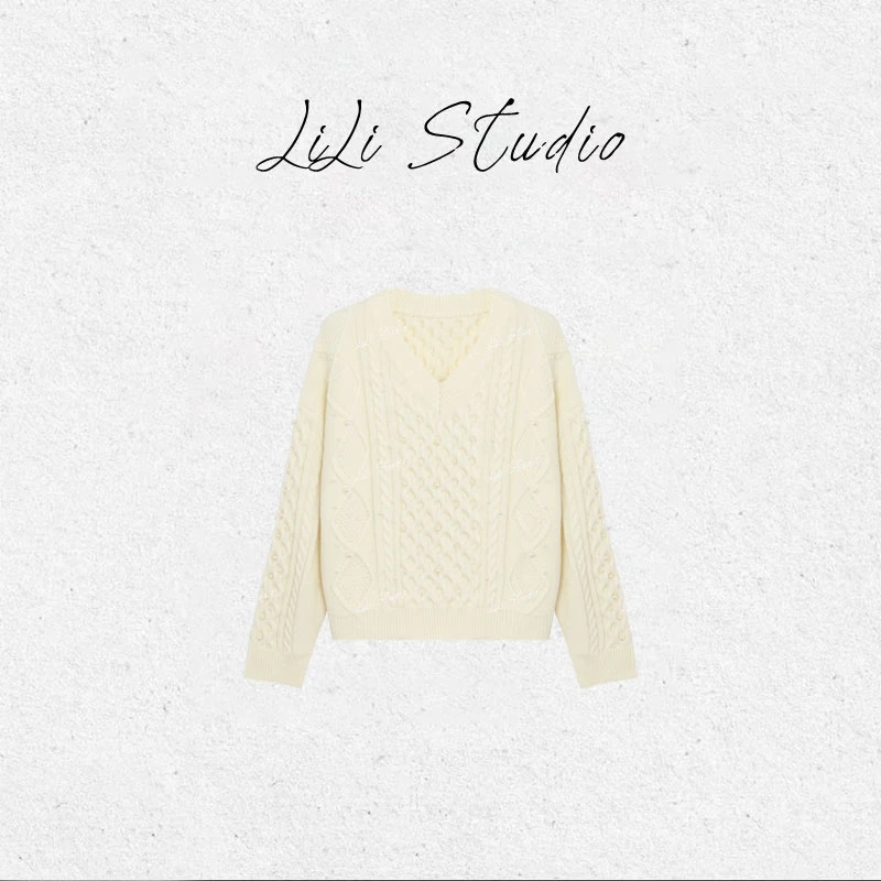 PCNY丨不理理「温玉缀雪」米白珍珠缀饰麻花V领针织毛衣