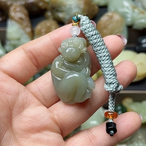 颈饰未镶嵌和田玉