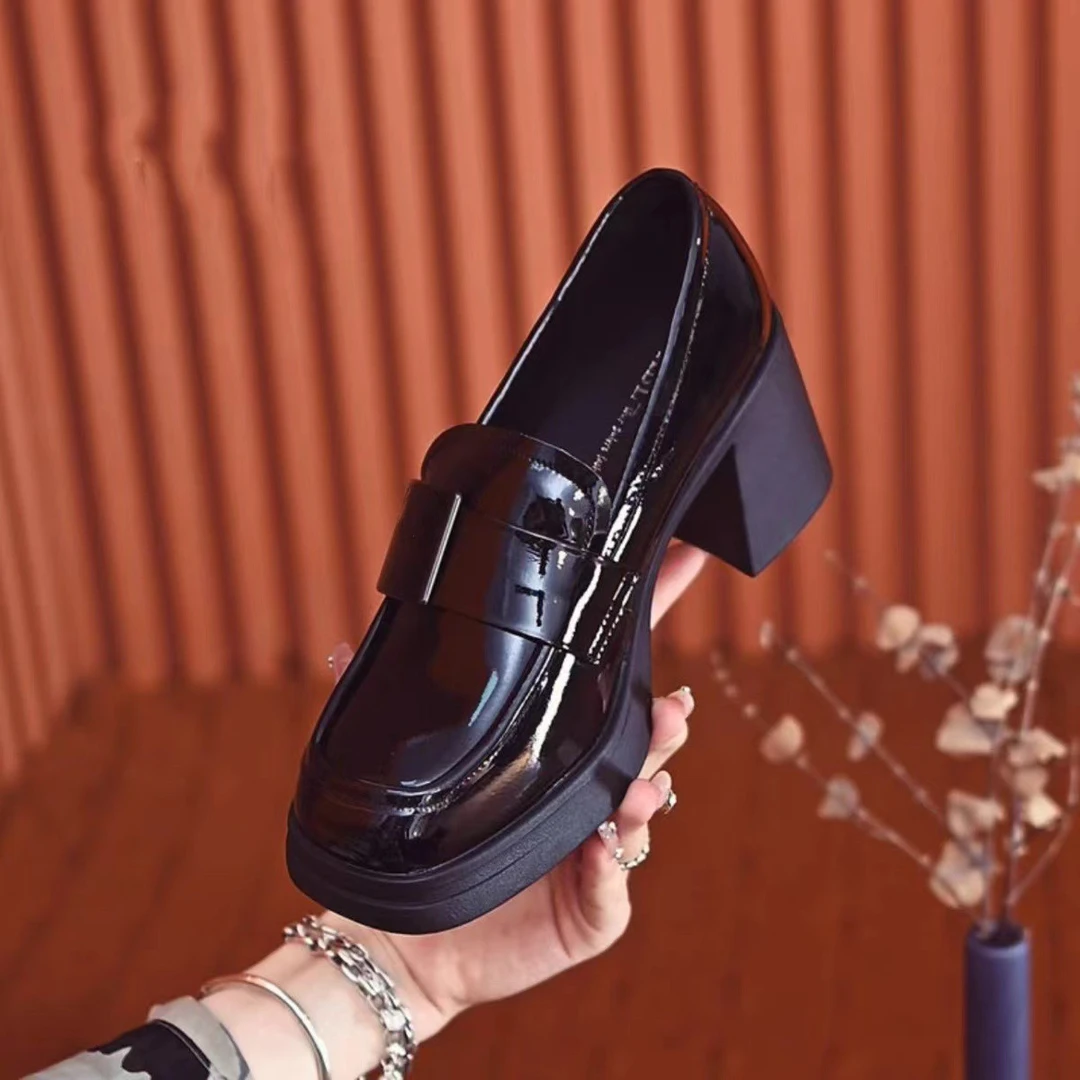 啄木鸟真皮英伦风方头小皮鞋女百搭2025秋季新款厚底乐福鞋