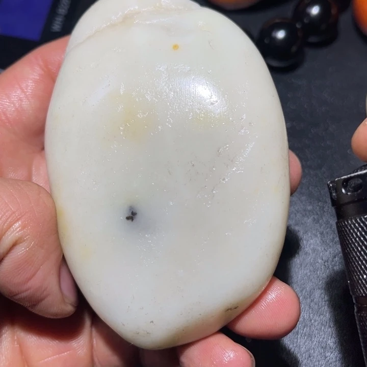 和田玉未镶嵌珠宝奇石