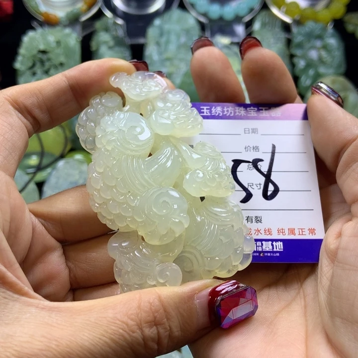 【闪购商品】蛇纹石玉颈饰未镶嵌