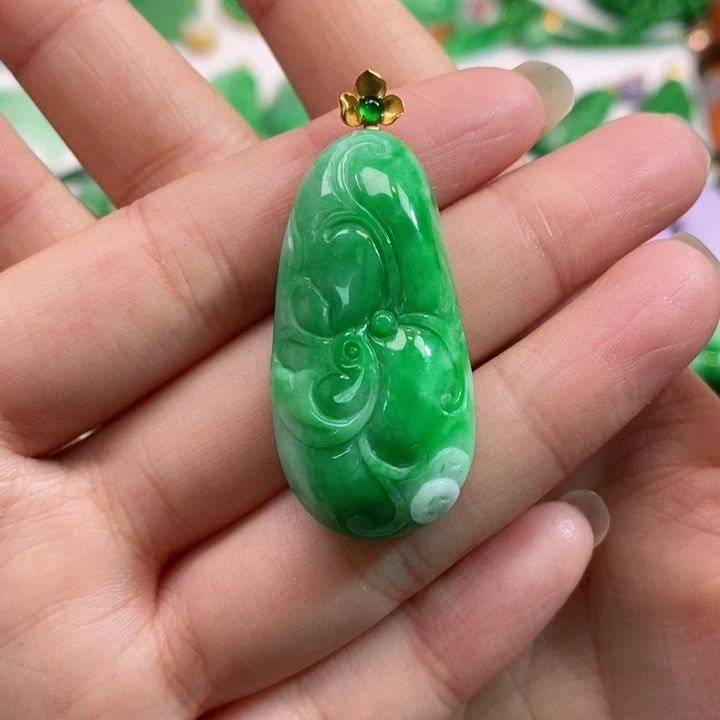 颈饰未镶嵌翡翠吊坠