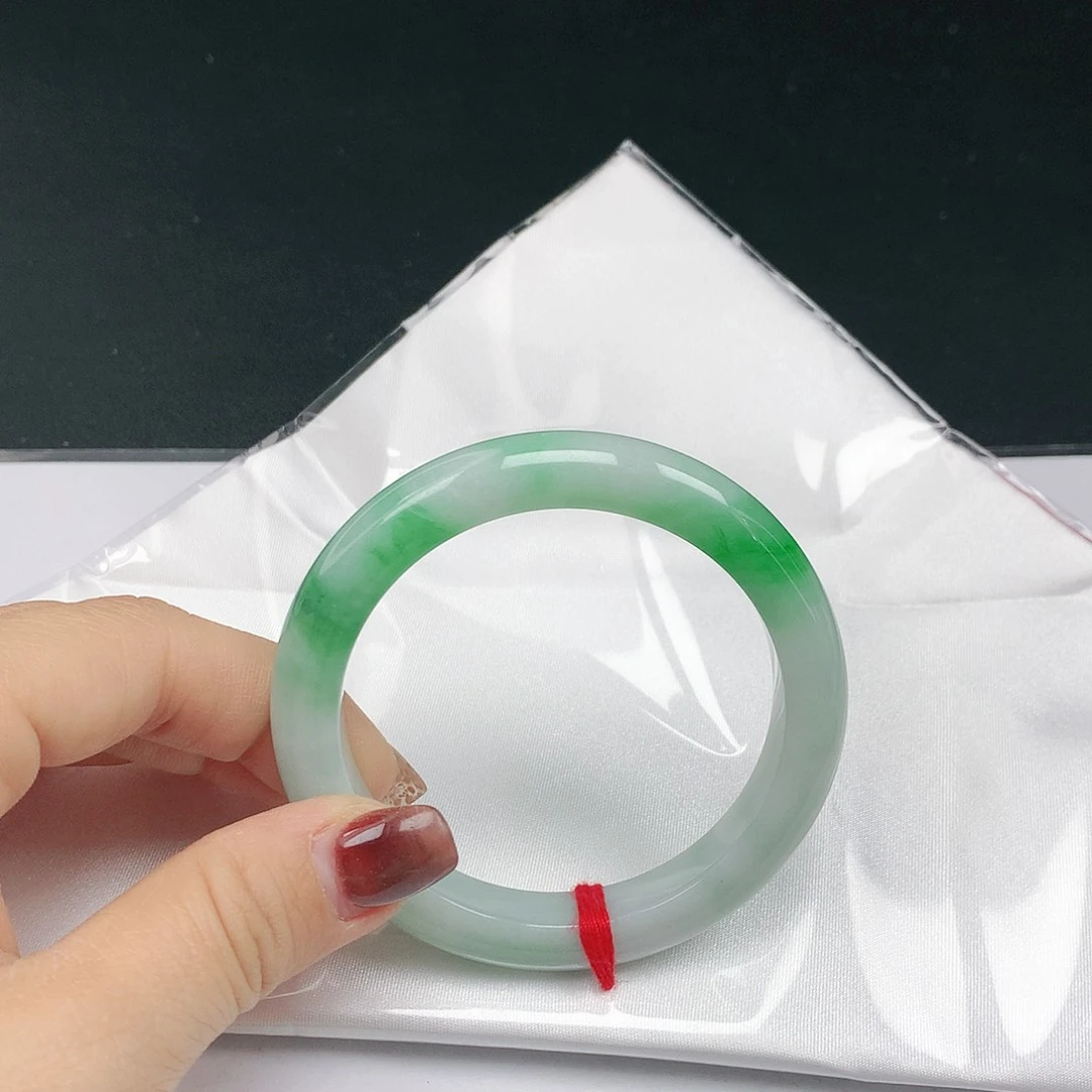 翡翠手镯未镶嵌娟***8翡翠088