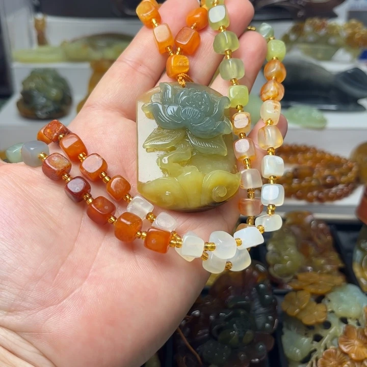 蛇纹石玉未镶嵌手牌