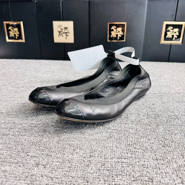 95新 Chanel/香奈儿 漆皮拼皮山茶花平底鞋35.5码ysc2883