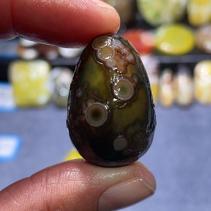 玛瑙/玉髓未镶嵌珠宝奇石