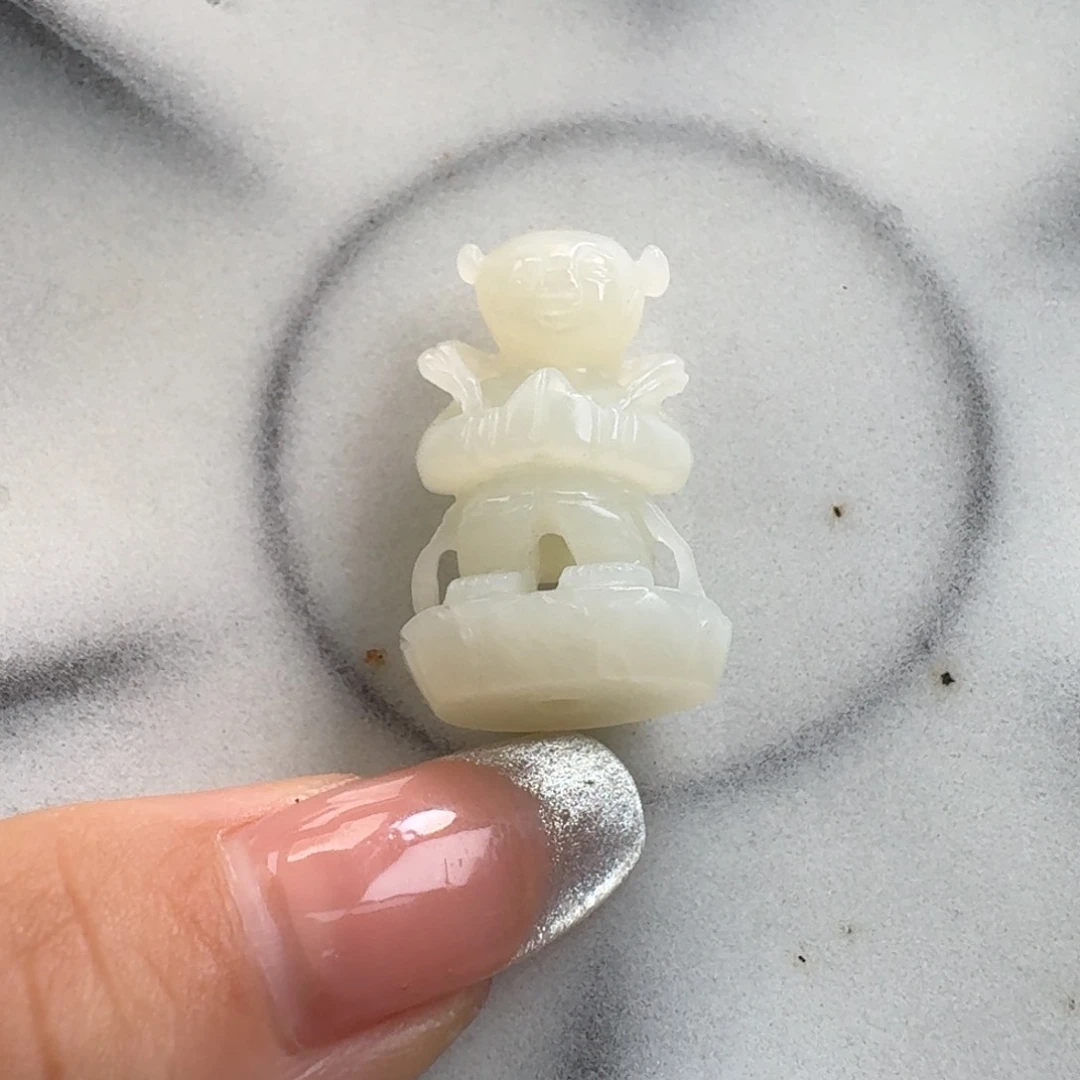 摆件陶I****s佩戴瓷器的