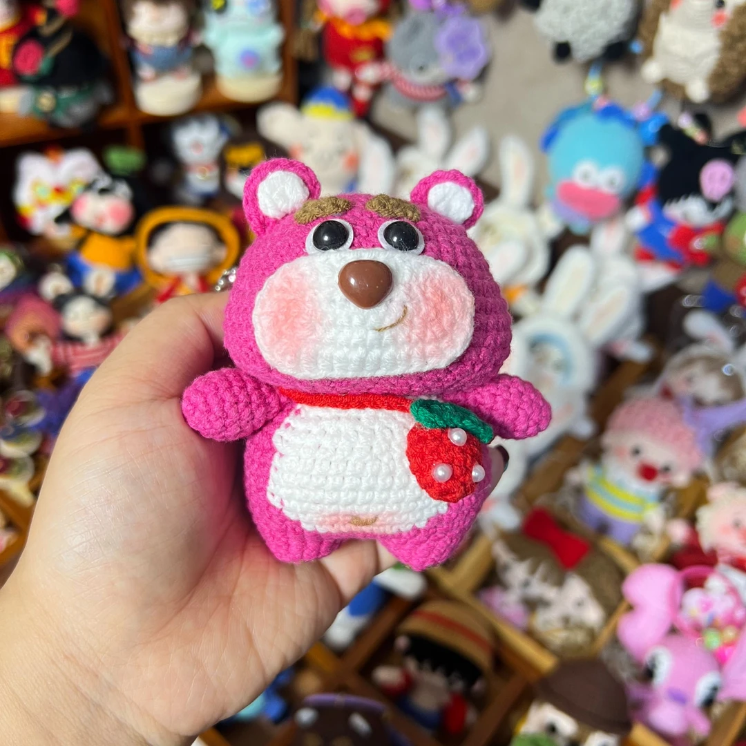 成品草莓熊 手工钩针钩织